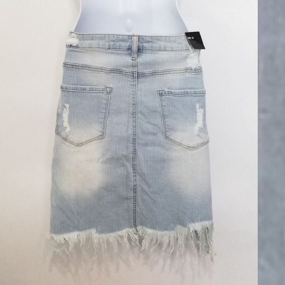 Frayed Hem Denim Skirt - Picture 5 of 6